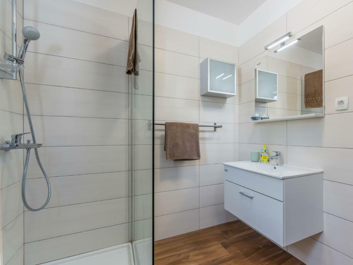 Holiday Home Villa Joy By Interhome Novigrad Istria Eksteriør billede