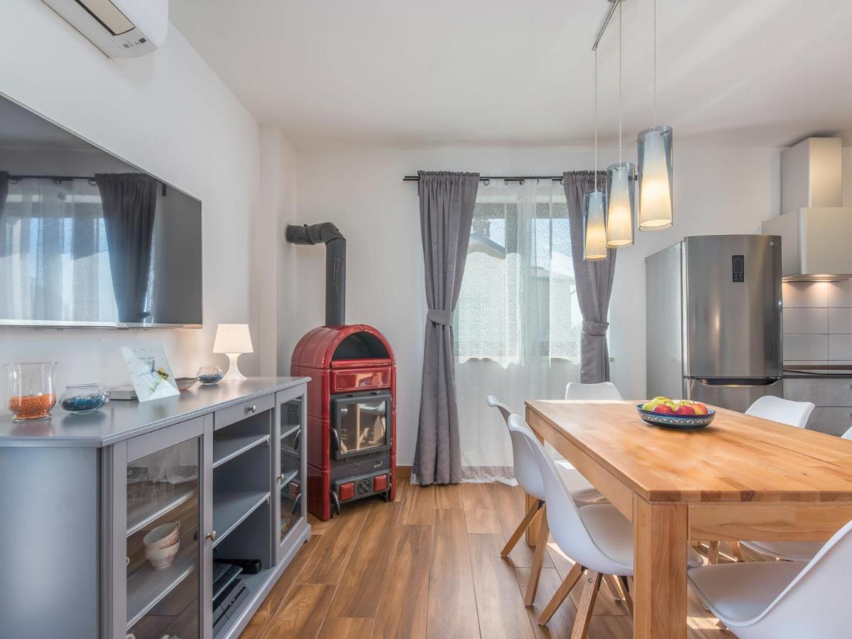 Holiday Home Villa Joy By Interhome Novigrad Istria Eksteriør billede