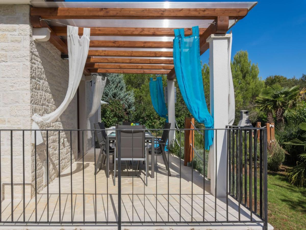 Holiday Home Villa Joy By Interhome Novigrad Istria Eksteriør billede